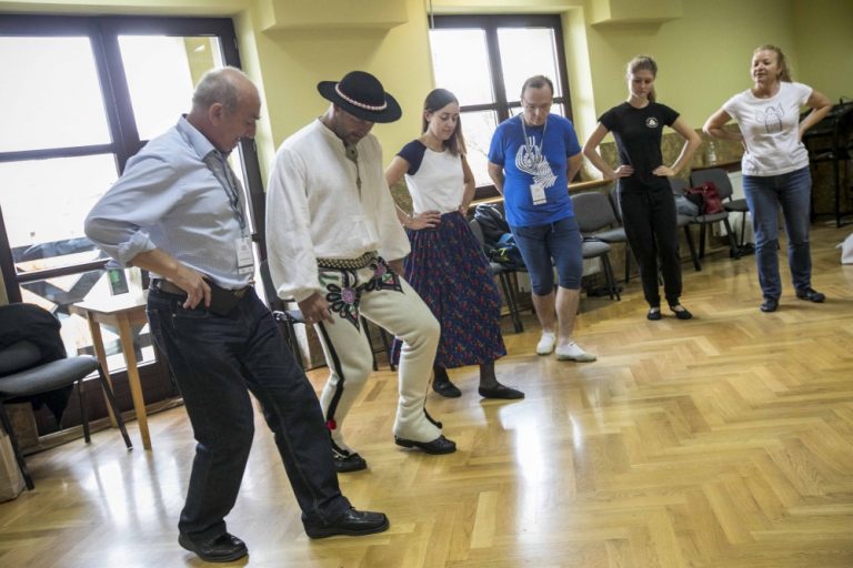 Nowy Sącz: V Kongres Kultury Regionów: jankorni, świętobliwi, naiwni i prości…