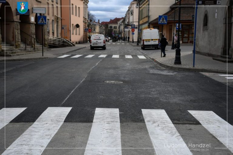 Koniec powodu do narzekań kierowców. W rynku ruch ,,po staremu”
