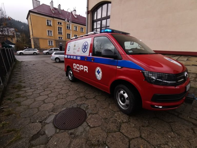 Krynicki GOPR dwukrotnie zastępował pogotowie ratunkowe. W rejonie nie było wolnej karetki