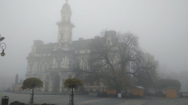 Straż Miejska skontrolowała około 700 palenisk. Skuteczniejsze mandaty, czy edukacja?