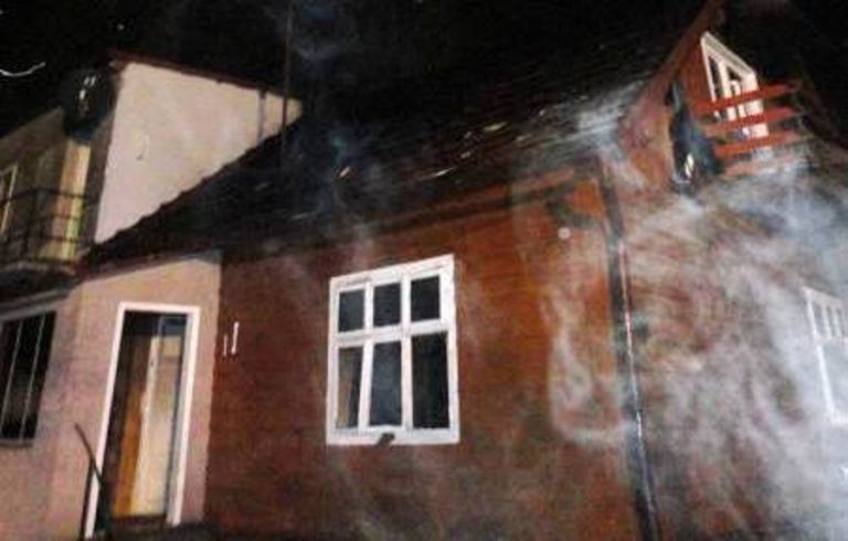 Krynica-Zdrój: Płonął dom, a przed nim walizka z ubraniami