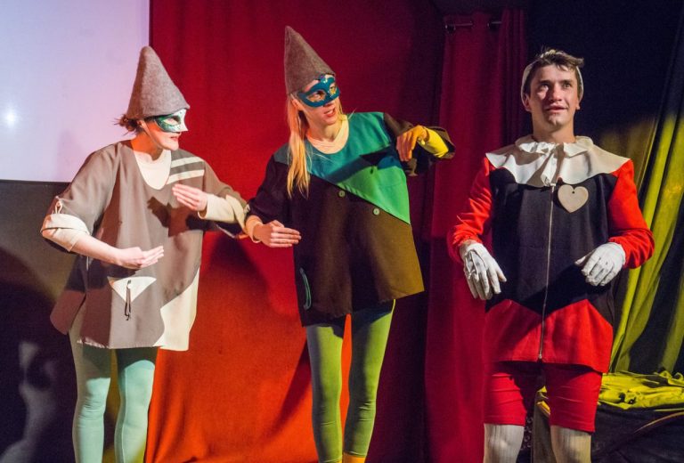 Nowy Sącz. Teatr Nowy zaprasza na operację na dziecięcym sercu i na… swatanie ciotki