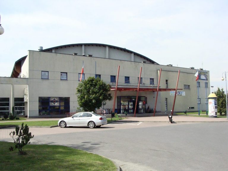 Interwencja DTS: obsługa hali sportowej „odchudzona”, a klienci zdziwieni, że czasem trzeba zadzwonić