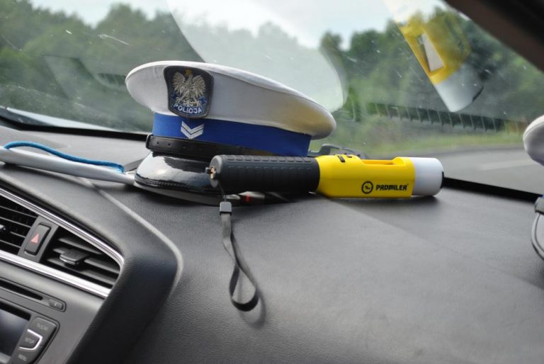 Ropica Polska: policjant poszedł na zakupy, przy okazji zatrzymał nietrzeźwego kierowcę