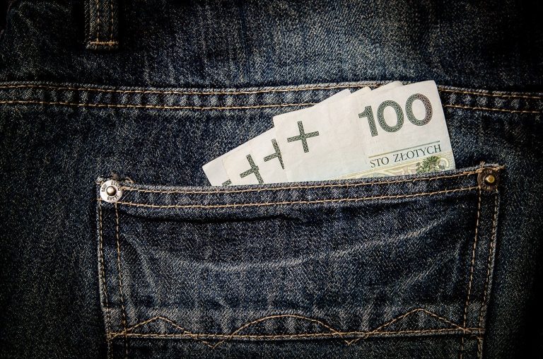 Nie milkną komentarze w sprawie skandalu w Kasie Zapomogowo-Pożyczkowej Newagu. Gdzie był nadzór?