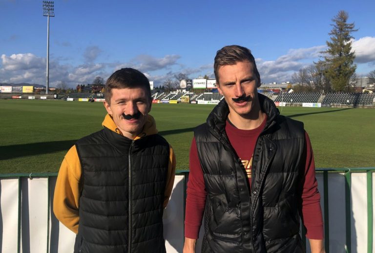 „Biało-czarni” wspierają Movember. Promocja dla wąsaczy!