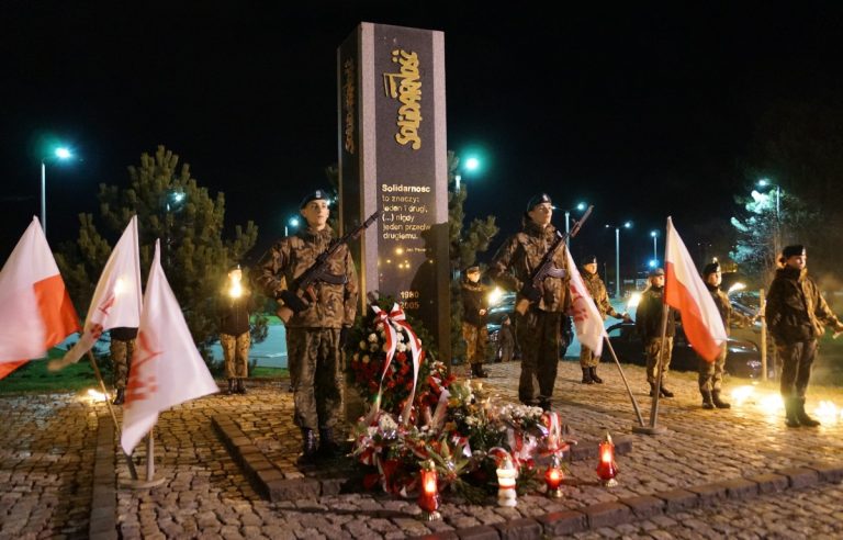 Nowosądeczanie pamiętali o ofiarach stanu wojennego (1981- 1983)