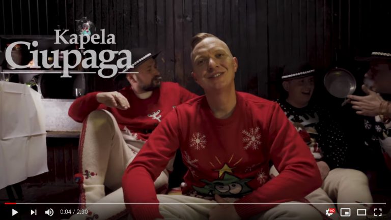 Kapela Ciupaga wprowadza nowym teledyskiem w świąteczny klimat