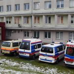 Karetki pogotowia przed SORem