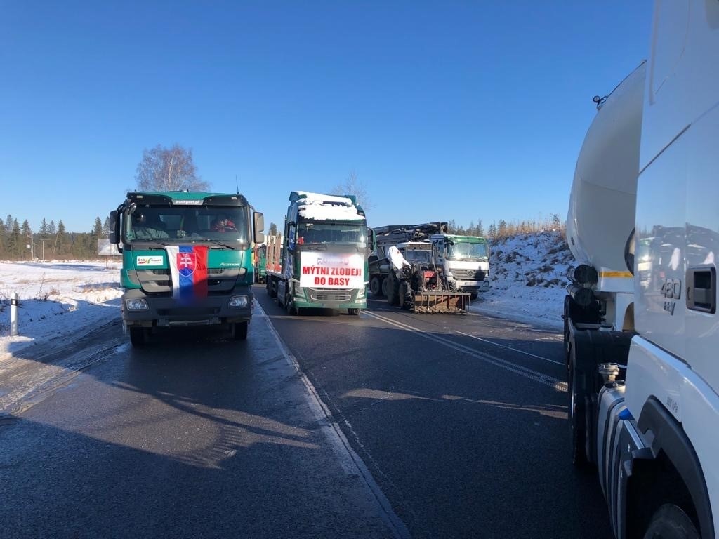 Blokada drogi za przejście granicznym