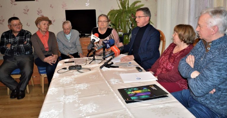 Niepełnosprawni z Nowego Sącza: psy mają wybiegi, a nam nawet busa odebrano