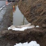 wypadek Mochnaczka, ciężarówka w rowie
