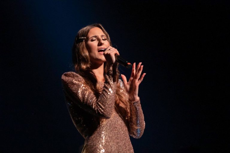 ,,Bursztynowa królowa” Izabela zawładnęła sceną MCK Sokół