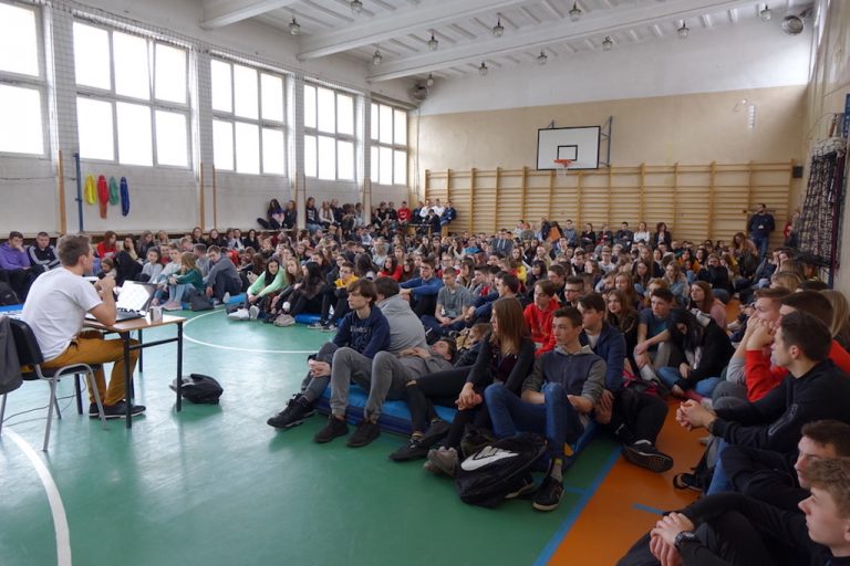 W Nowym Sączu powstanie mural Matki – Sybiraczki. Stworzą go uczniowie i mgr Mors