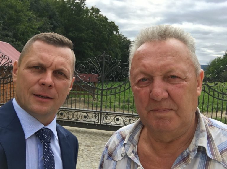 Wspomnienia absolwentów  „Samochodówki”. Nasza klasa trzyma się razem do dziś
