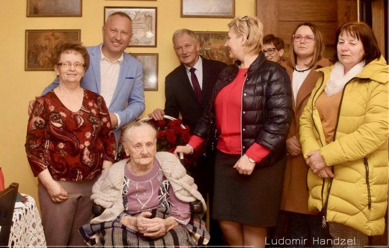 Pani Franciszka z Nowego Sącza skończyła dziś 100 lat!