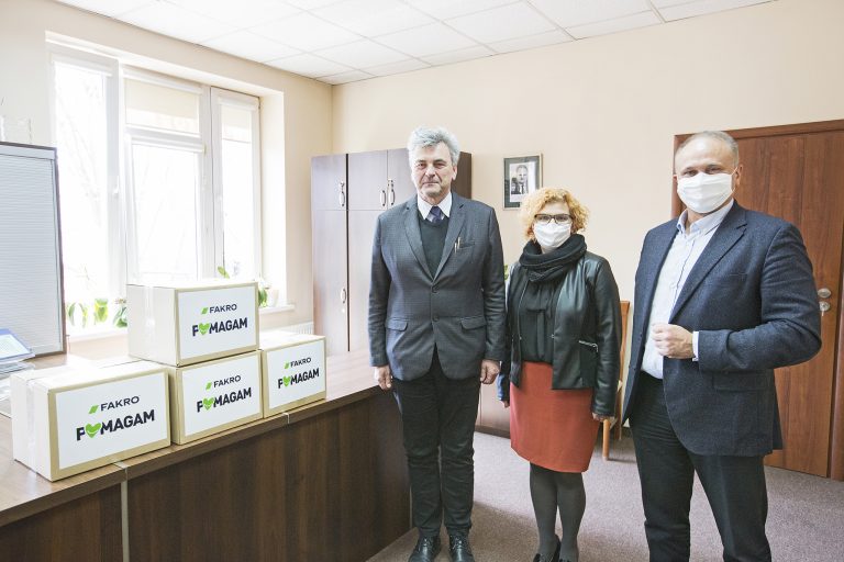 Maseczki ochronne od Fakro dla nowosądeckiego szpitala