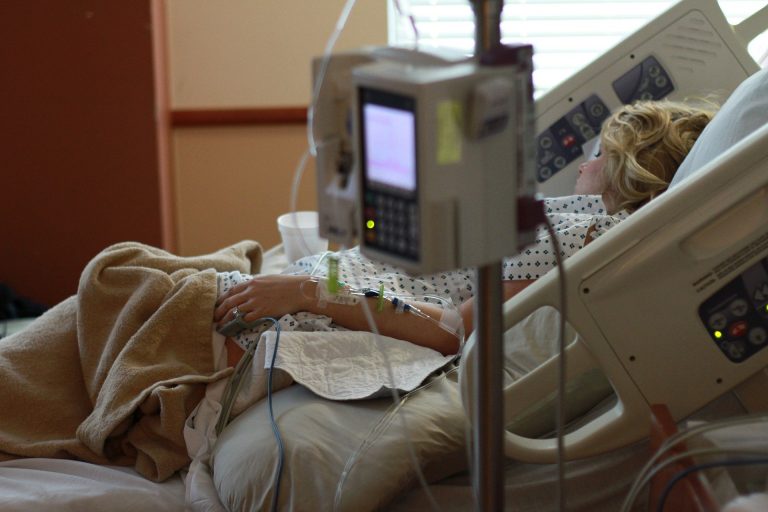 320 milionów na walkę z epidemią w Małopolsce. Ponad połowa na ratowanie firm. To kroplówka na przeżycie…
