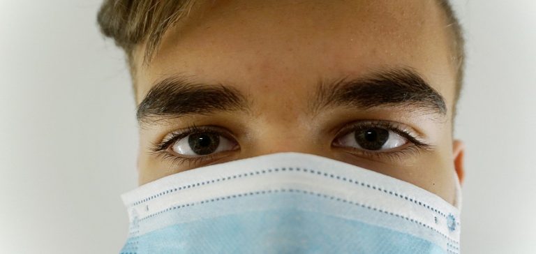 KORONAWIRUS RAPORT – 17 kwietnia. Ponad 8000 przypadków zakażenia w Polsce