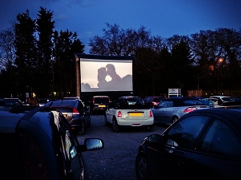 Nowy Sącz: w czerwcu startuje Letnie Kino Samochodowe. Wstęp darmowy