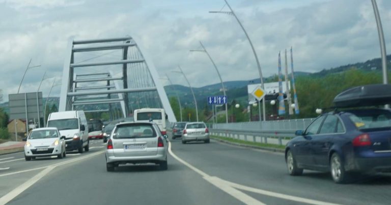 Mniej wypadków, ale więcej pijanych kierowców. Majówka na drogach Sądecczyzny