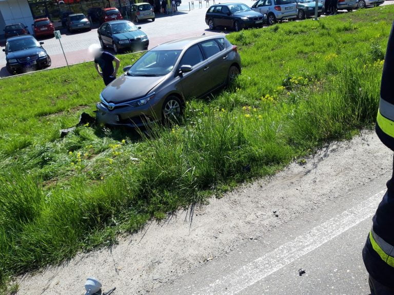 Korzenna: zderzenie dwóch samochodów osobowych
