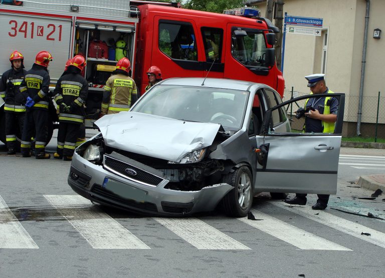 Znów stłuczka na skrzyżowaniu Paderewskiego z Głowackiego