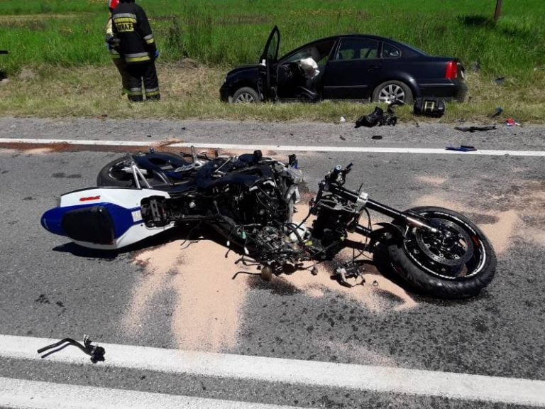Frycowa: wypadek z udziałem dwóch motocykli, osobówki i ciągnika rolniczego na DK 75
