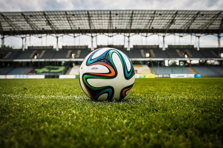 Tak zmartwychwstał poważny futbol. Powrót Bundesligi krok po kroku