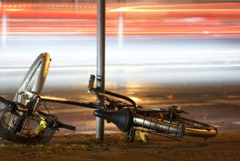 Policja poszukuje świadków wypadku z udziałem rowerzysty