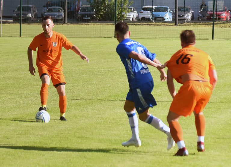 4 liga- I kolejka, porażki Popradu i Skalnika
