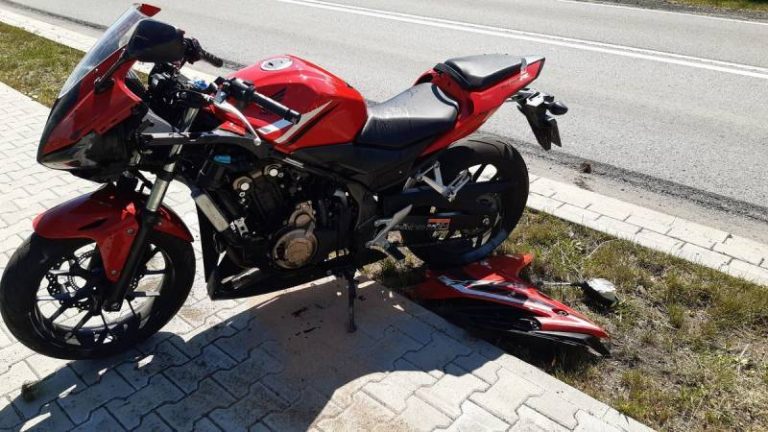 Łabowa: zderzenie osobówki i motocykla