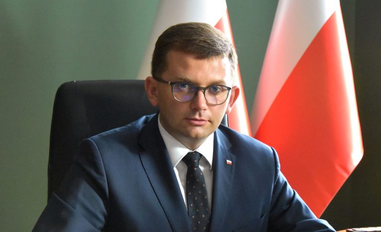 Wojewoda na kwarantannie. Miał kontakt z osobą zakażoną