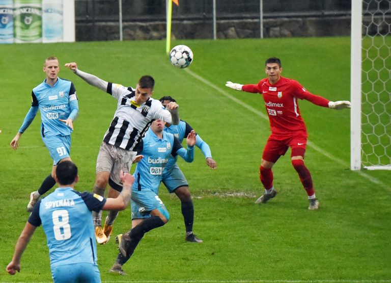 Kolejne lanie Sandecji