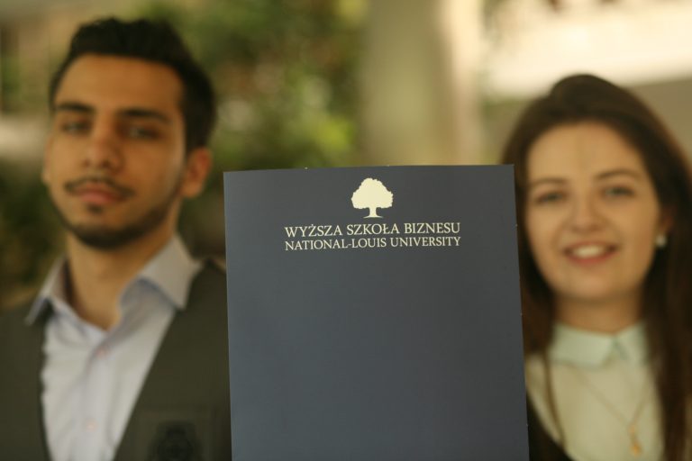 Chcesz zostać ,,rekinem biznesu”? Studia podyplomowe w WSB-NLU w Nowym Sączu mogą Ci w tym pomóc
