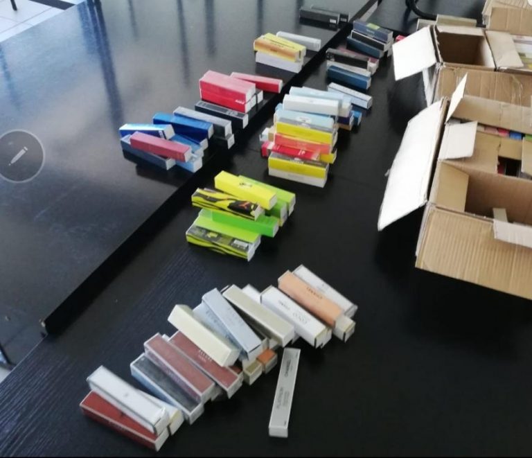 Limanowa: tysiące ,,podróbek” na straganie. Bułgarscy handlarze w rękach policji