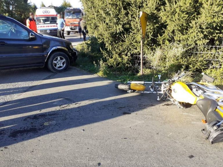 Mała Wieś: jechał pijany Mercedesem i spowodowal wypadek. Poszkodowany motocyklista w szpitalu