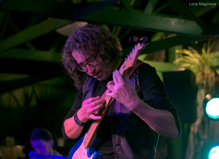 Oaza na pustyni. ATRAMENT Rock & Blues Band w Spóźnionym Słowiku [RELACJA]