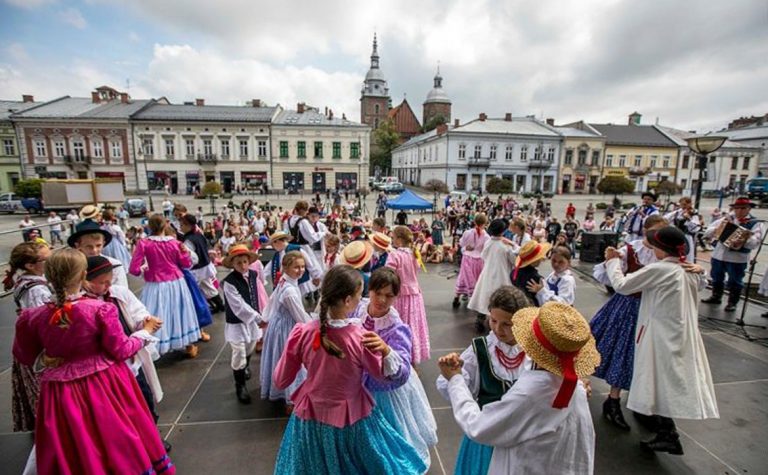 Zespoły regionalne pierwszy raz rywalizowały online. Posypały się nagrody pieniężne
