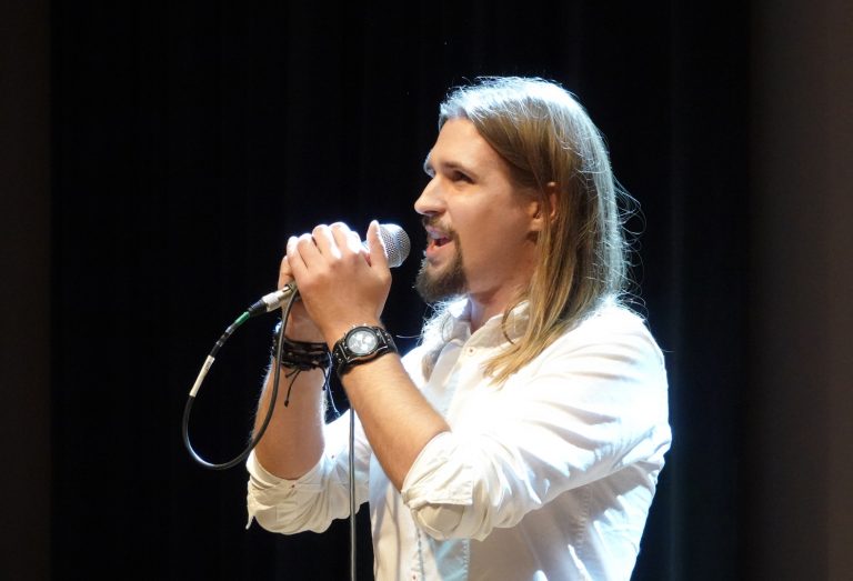Łososina Dolna: niekwestionowanym zwycięzcą festiwalu rockowego został Tomasz Bulzak