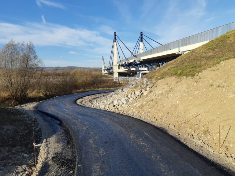 Stary Sącz: jest już asfalt na nowym fragmencie Velo
