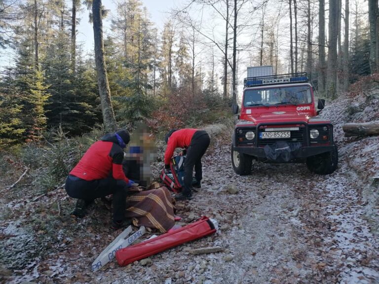 Poszkodowana rowerzystka. W akcji krynicki GOPR