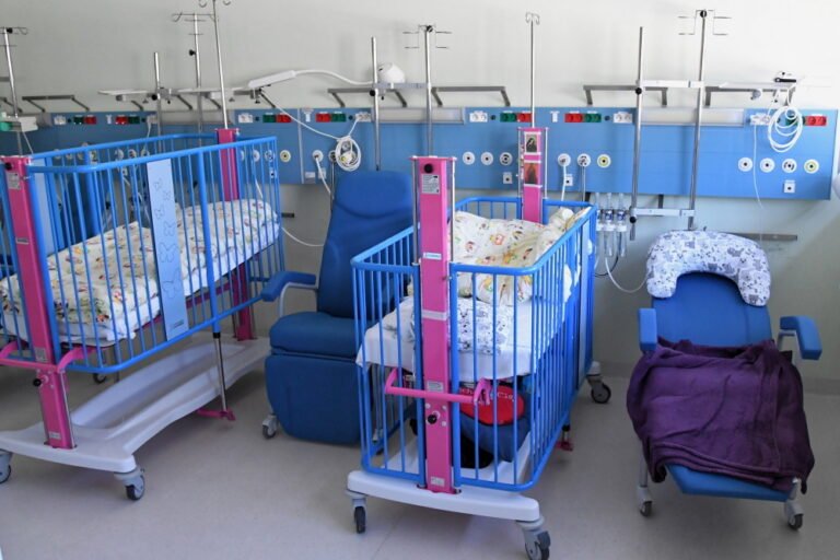 Przybywa dzieci z pediatrycznym zespołem zapalnym po przebytym COVID-19