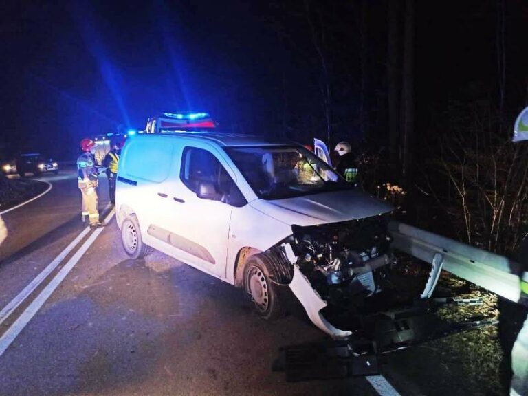 Żegiestów: samochód uderzył w barierę. Kierująca w szpitalu
