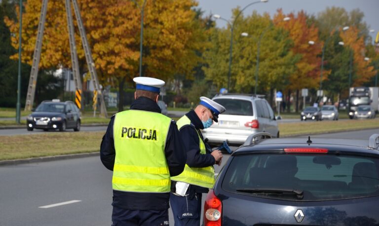 Mniej wypadków i osób rannych, ale więcej kolizji. Podsumowanie policyjnej akcji ,,Znicz” na Sądecczyźnie