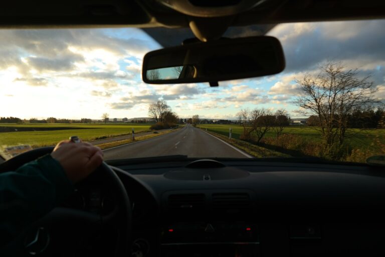 Już wkrótce będziemy jeździć bez prawa jazdy. Wchodzą w życie nowe przepisy
