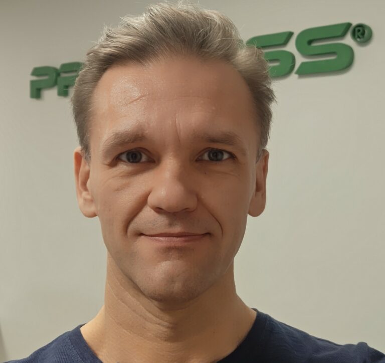 Serwery dostępne przez 365 dni w roku z dowolnego miejsca na Ziemi   