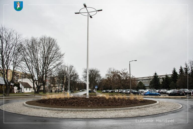 Nowy Sącz. Nowe rondo na Osiedlu Barskim już gotowe