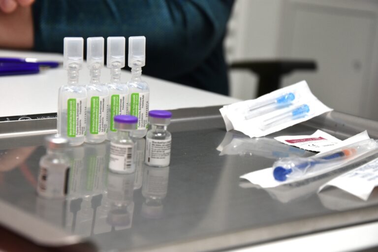 Nowy Sącz: rozpoczęły się szczepienia przeciwko koronawirusowi