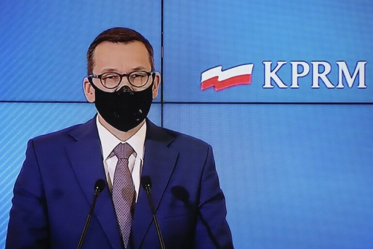 Premier o zakazie przemieszczania się w sylwestra: to apel do zdrowego rozsądku